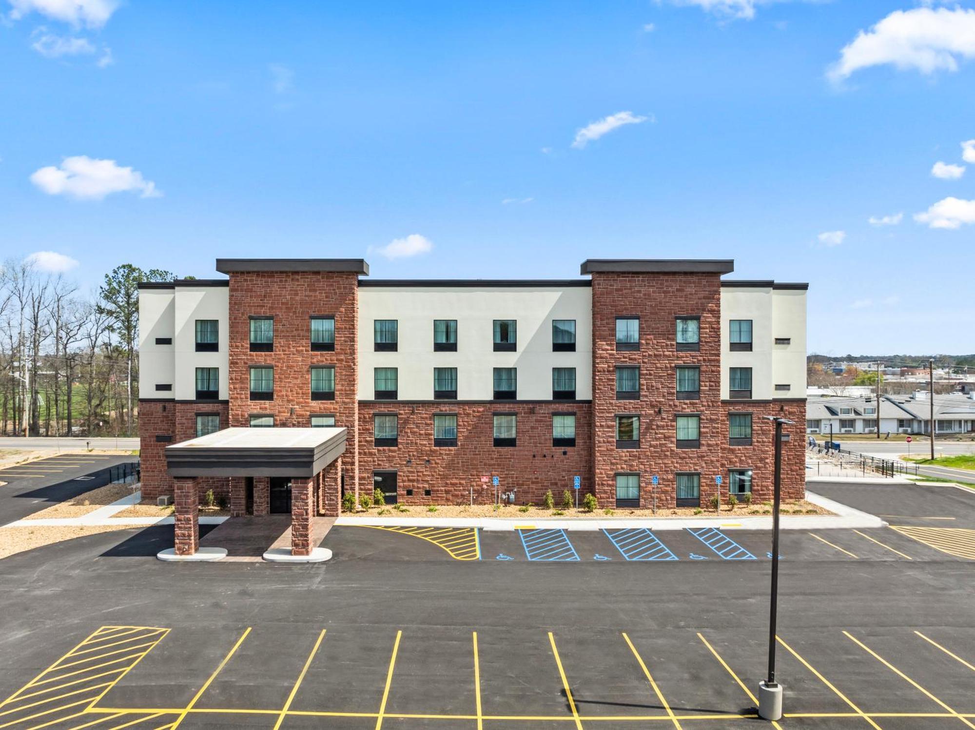 Cobblestone Hotel & Suites - Cullman Exterior photo