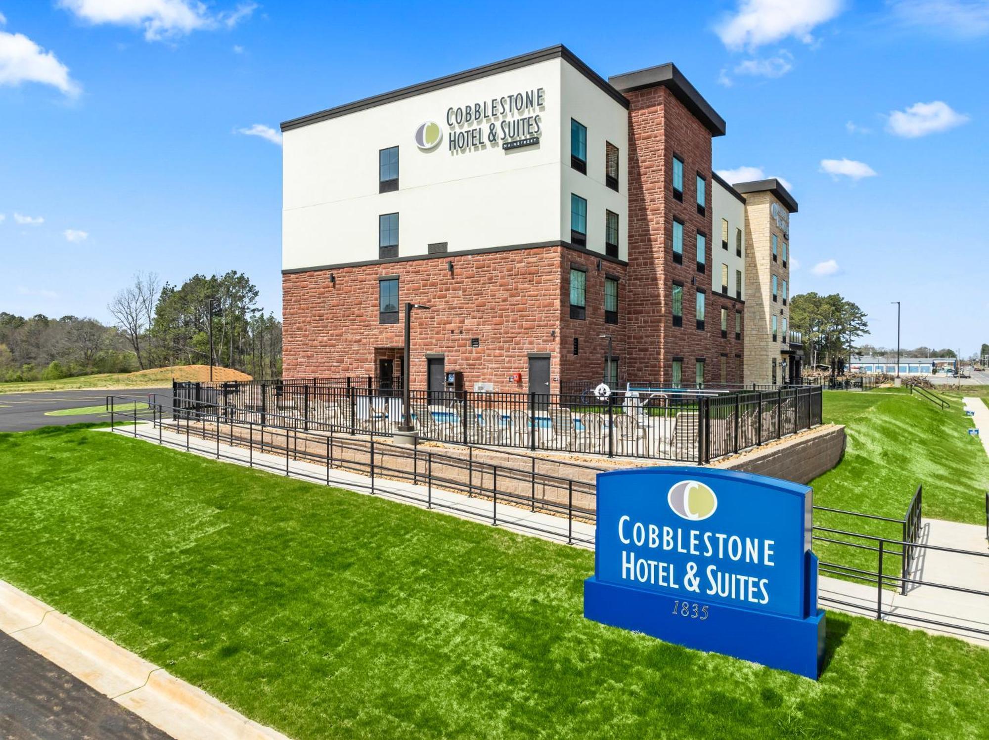 Cobblestone Hotel & Suites - Cullman Exterior photo